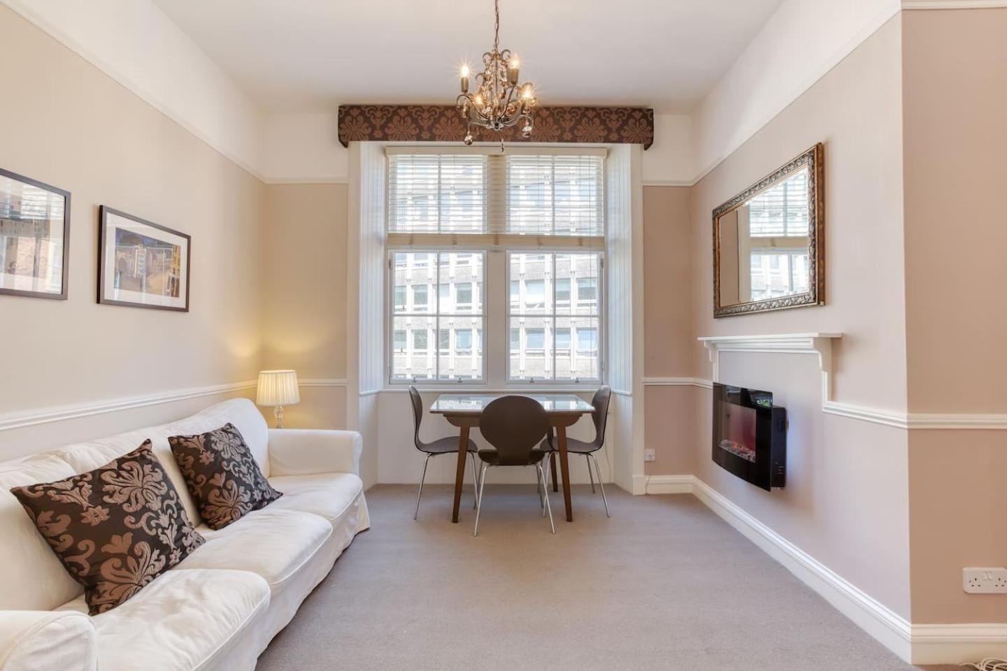 West Port - 2Br In The Heart Of The Old Town Just Off The Grassmarket Edinburgh Ngoại thất bức ảnh