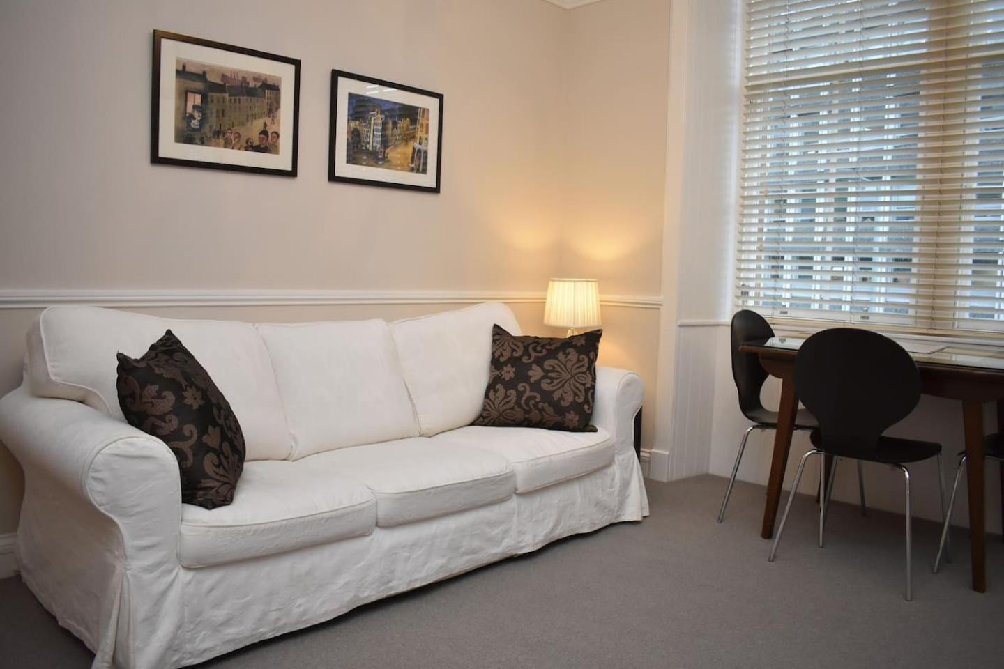 West Port - 2Br In The Heart Of The Old Town Just Off The Grassmarket Edinburgh Ngoại thất bức ảnh